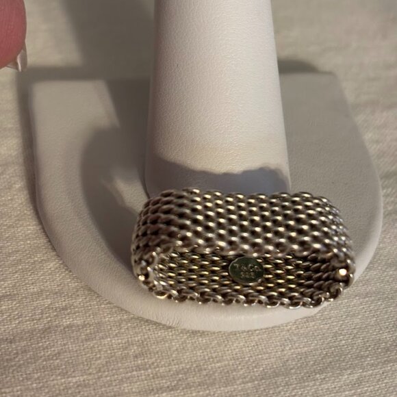 Authentic Tiffany & Co. 925 Sterling Silver Mesh ring (size 8 1/2) and pouch - Picture 11 of 14
